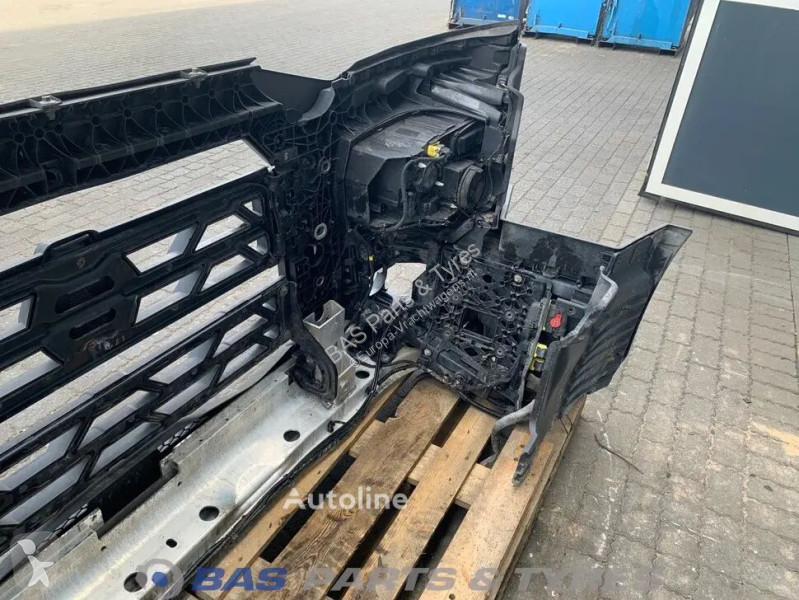 Pezzi di ricambio per mezzi pesanti Renault...