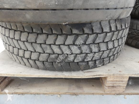 Teherautó-alkatrészek  235/75 R17,5