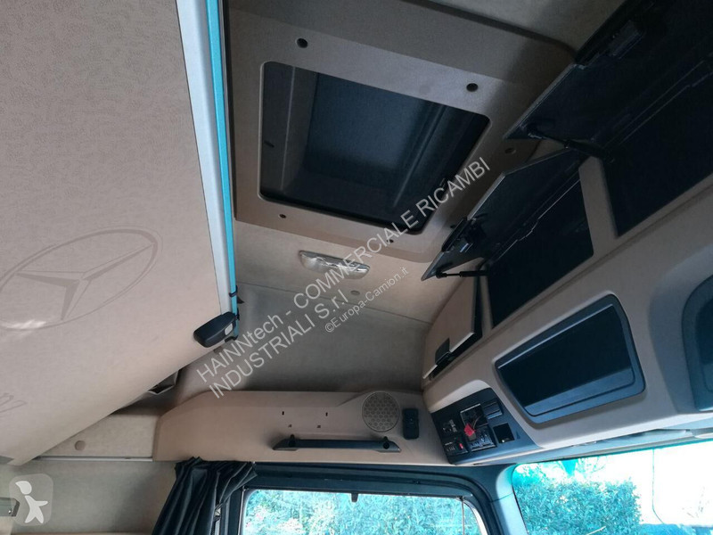 Pezzi di ricambio per mezzi pesanti Mercedes...