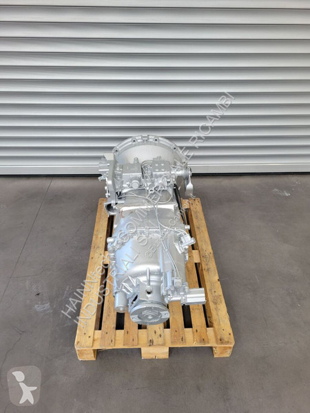 قطع غيار الآليات الثقيلة Volvo FH  VT2214B...