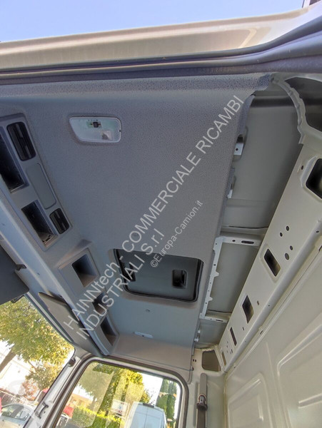 قطع غيار الآليات الثقيلة Mercedes ATEGO 4...