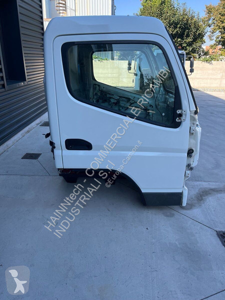 Pezzi di ricambio per mezzi pesanti Mitsubishi...