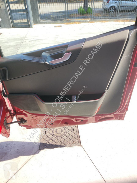 قطع غيار الآليات الثقيلة Volvo 4 GLOBETROTTER...