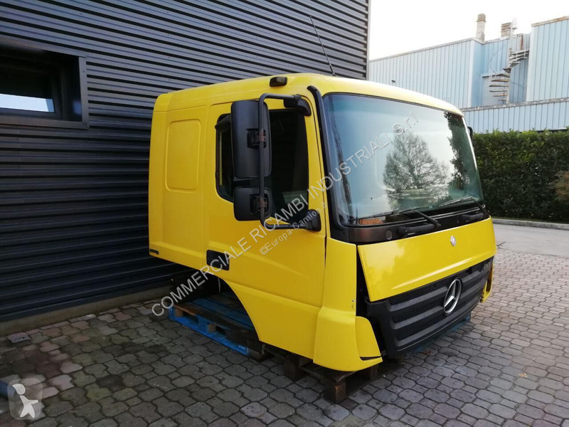 قطع غيار الآليات الثقيلة Mercedes AXOR ATEGO...