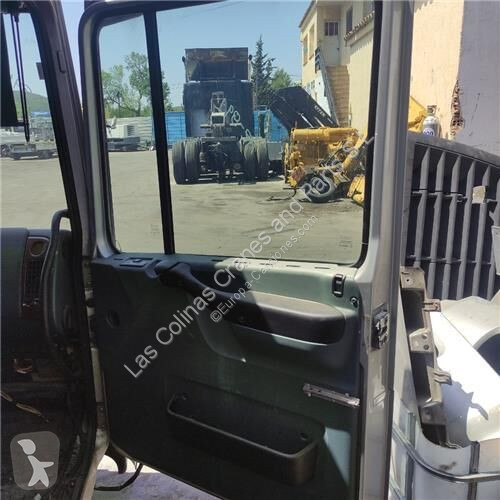 Reservdelar lastbilar DAF Porte pour tracteur...