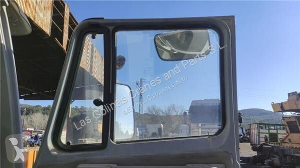 Reservdelar lastbilar DAF Porte pour camion  F...