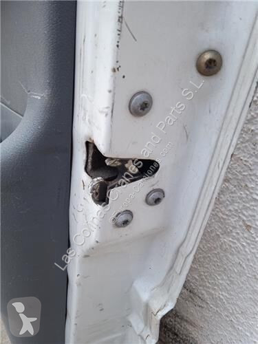 Reservdelar lastbilar  Porte pour camion...