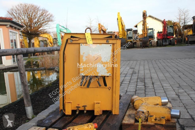 Pièces poids lourds Liebherr Réservoir de...