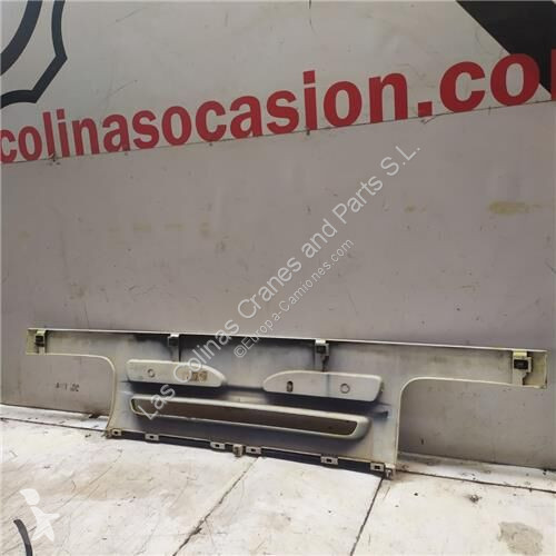 Piese camioane Nissan Calandre pour camion   28.11