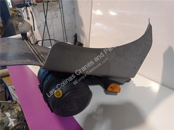 Náhradní díly pro kamiony Nissan Garde-boue...