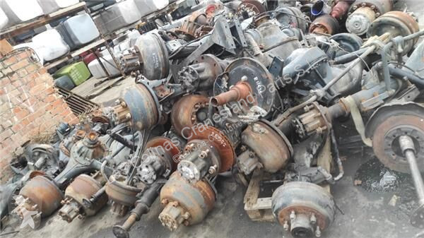 Vrachtwagenonderdelen Nissan Essieu moteur pour...