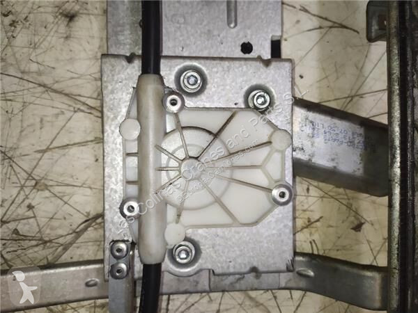 Vrachtwagenonderdelen  Vitre électrique pour...