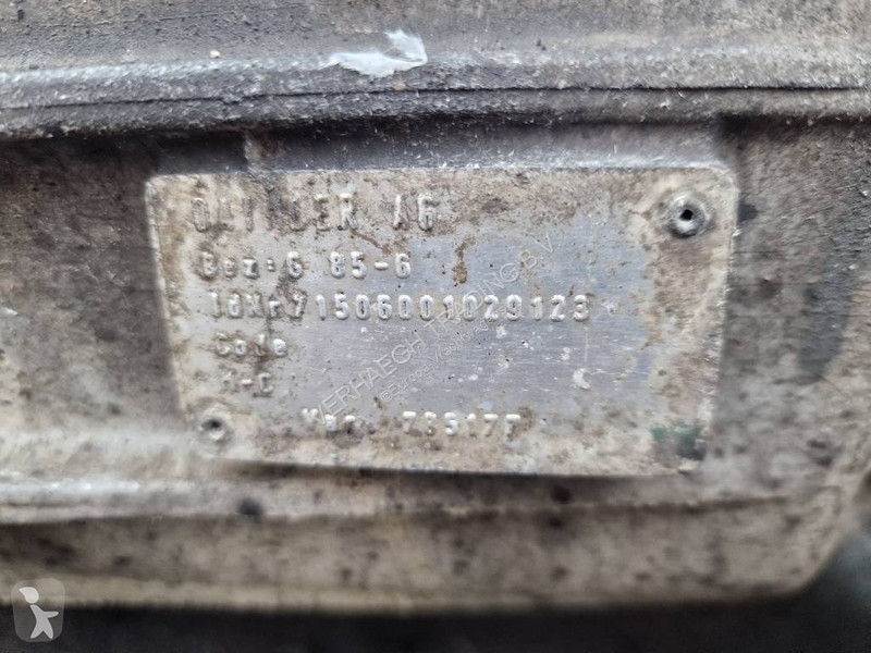 Náhradní díly pro kamiony Mercedes G85-6