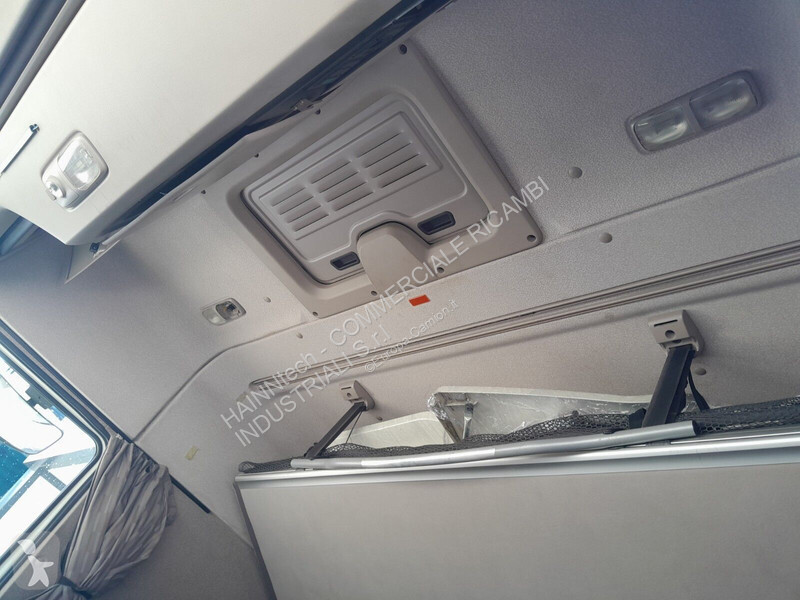 Náhradní díly pro kamiony DAF SPACE CAB SC
