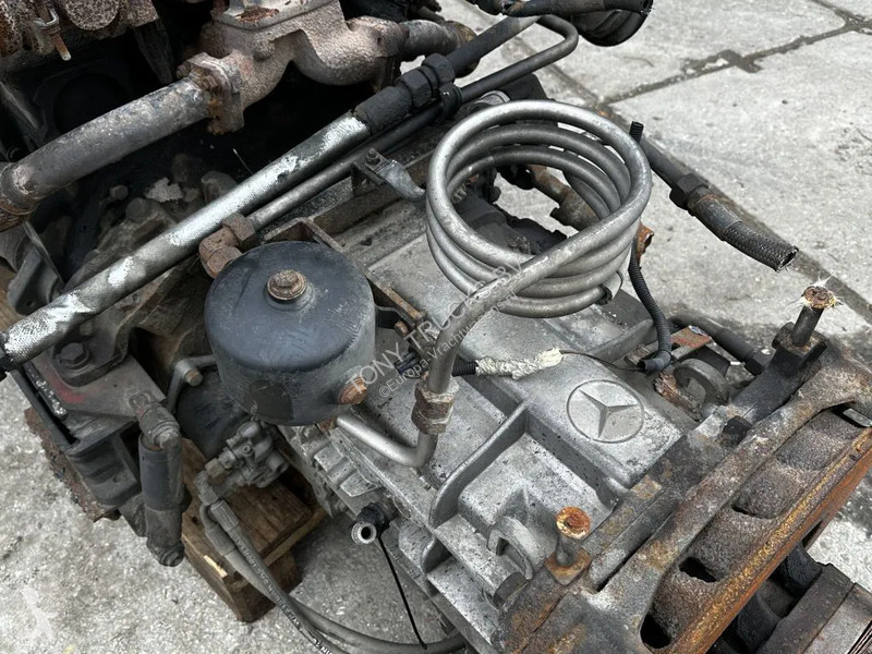 Vrachtwagenonderdelen Mercedes OM 421 V6 Engine...
