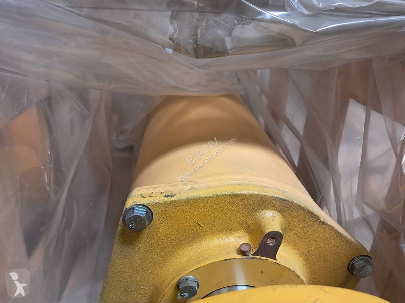 قطع غيار الأشغال العمومية Komatsu D85PX-18...