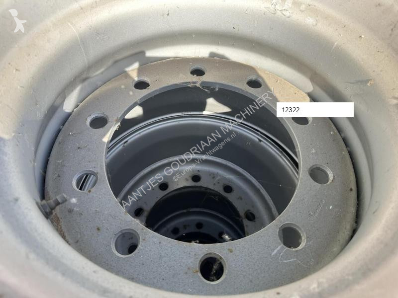 Vrachtwagenonderdelen  Pneu de camion 435/50 R...
