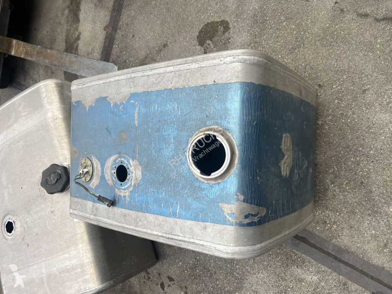 Náhradní díly pro kamiony  Hydrauliek tank l 70...