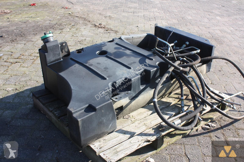 Náhradní díly pro kamiony Caterpillar Fuel tank