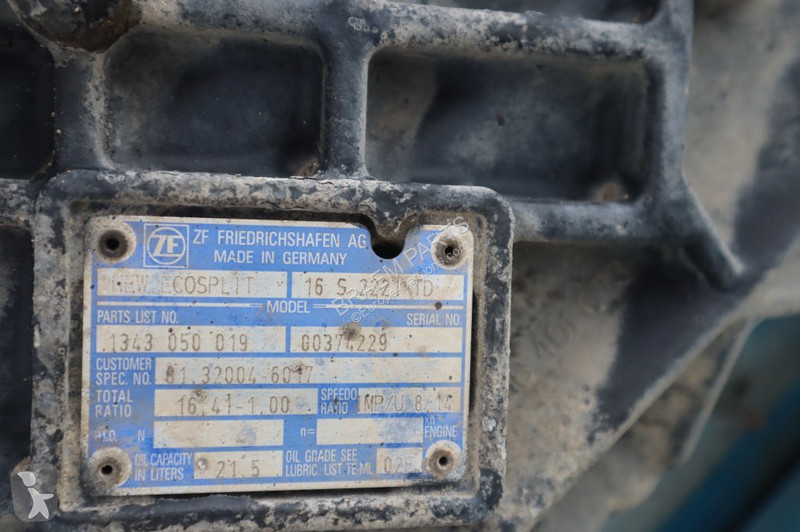 قطع غيار الآليات الثقيلة ZF 16S2221DD+IT