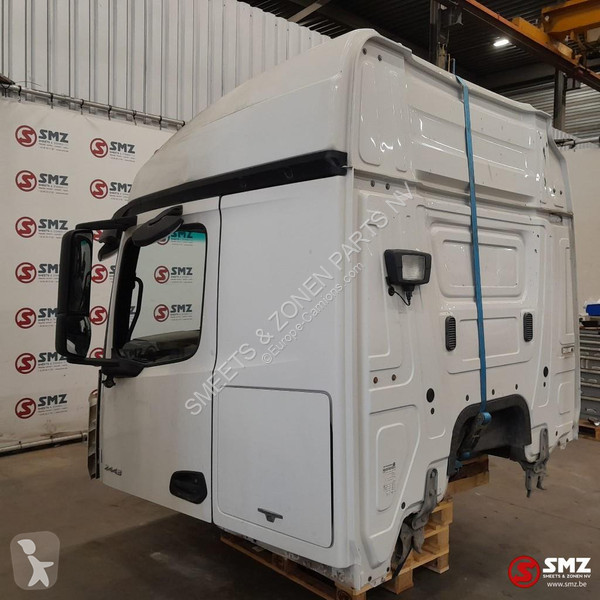 Piese camioane Mercedes Occ cabine RHD Mercedes