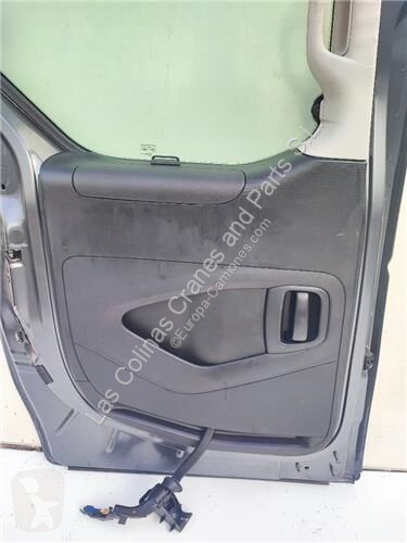 Pezzi di ricambio per mezzi pesanti Peugeot...