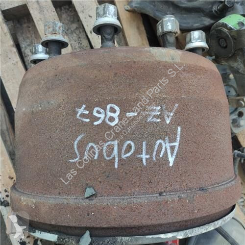 قطع غيار الآليات الثقيلة Volvo Moyeu 1607403...