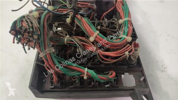 قطع غيار الآليات الثقيلة Iveco Fixations A 223...
