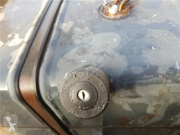 Teherautó-alkatrészek  Réservoir de carburant...