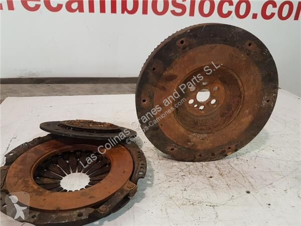 قطع غيار الآليات الثقيلة Nissan Embrayage pour...