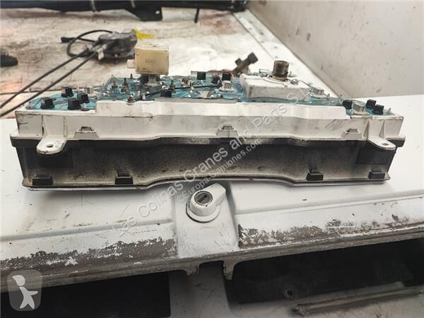 Piese camioane Nissan Tableau de bord...