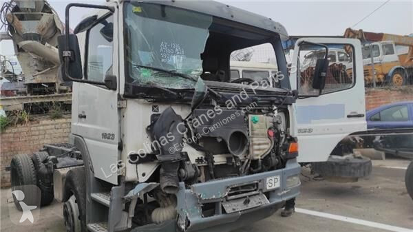 قطع غيار الآليات الثقيلة Mercedes Phare A 973...
