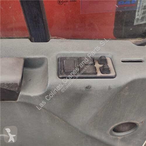 قطع غيار الآليات الثقيلة DAF Porte pour camion...