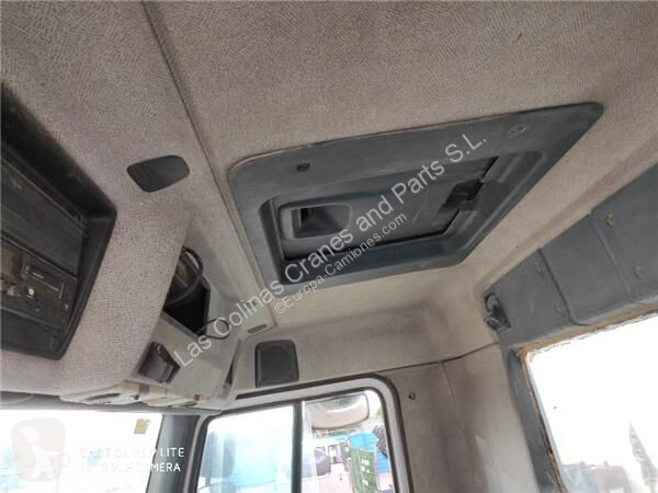 قطع غيار الآليات الثقيلة Renault Cabine...