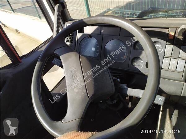 قطع غيار الآليات الثقيلة Iveco Cabine 500321056...