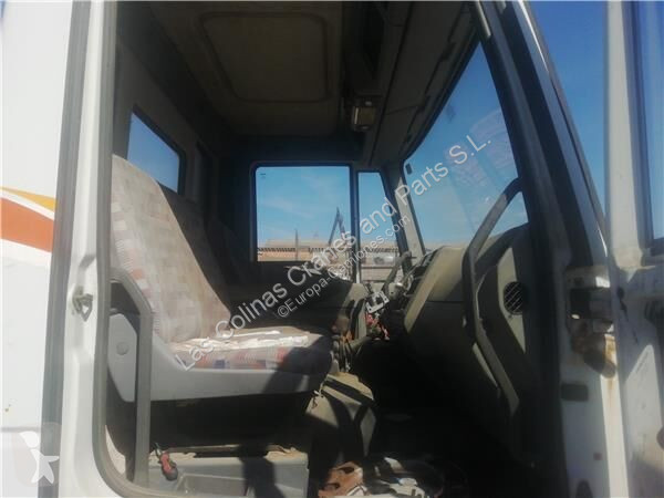قطع غيار الآليات الثقيلة Iveco Cabine 98451808...