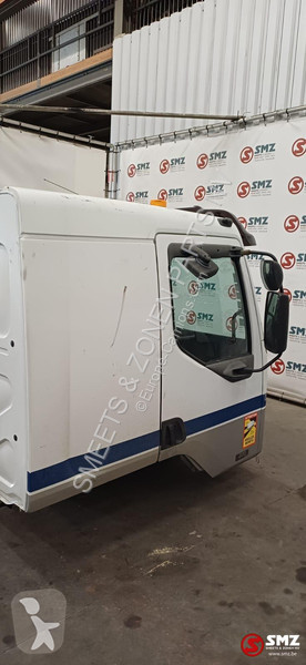 قطع غيار الآليات الثقيلة Renault Occ cabine...