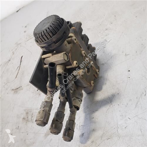 قطع غيار الآليات الثقيلة MAN Valve de comde de...