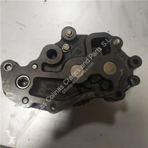 قطع غيار الآليات الثقيلة Iveco Pompe à huile...