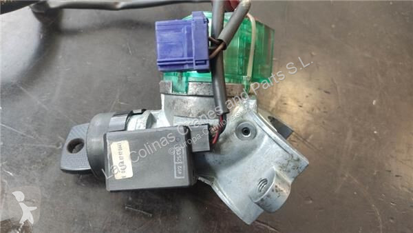 قطع غيار الآليات الثقيلة Mercedes Serrure de...