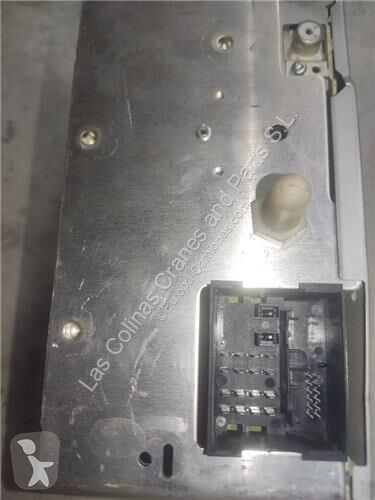 قطع غيار الآليات الثقيلة Ford Autoradio VO33565...