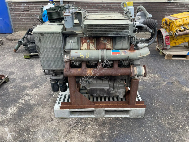 Náhradní díly pro kamiony Deutz V8 Engine...