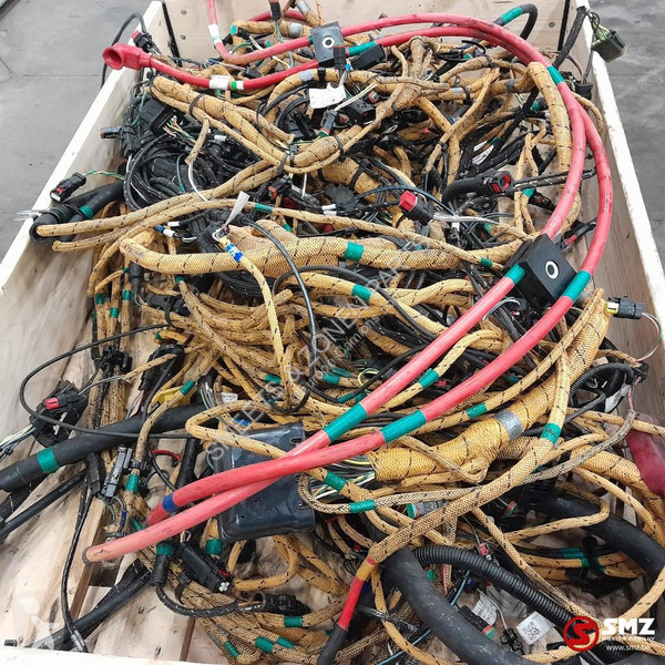 قطع غيار الآليات الثقيلة Caterpillar Lot of...