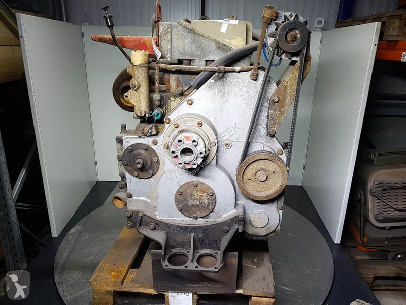 قطع غيار الآليات الثقيلة O&K L45-Cummins...