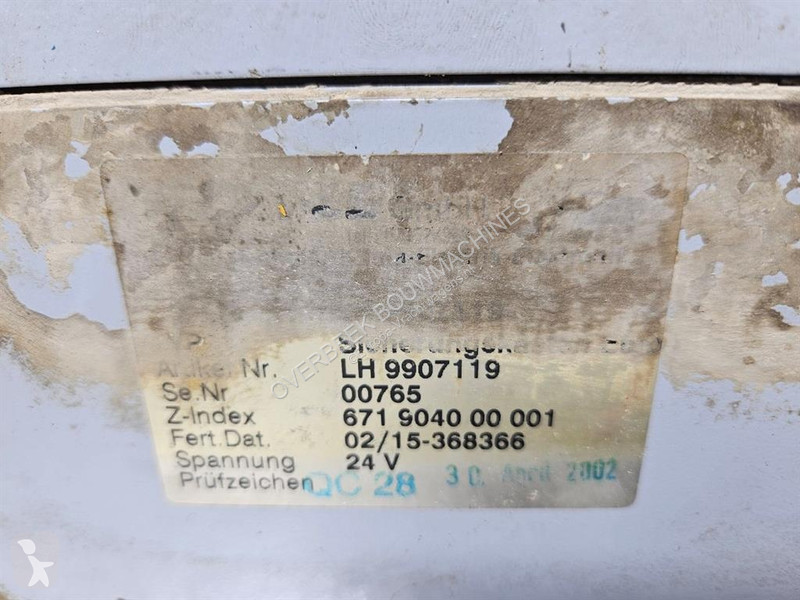 Запчасти для грузовика Liebherr...