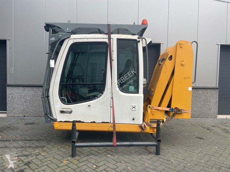قطع غيار الآليات الثقيلة Liebherr...