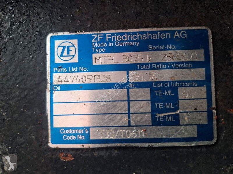 قطع غيار الآليات الثقيلة JCB 333/T0611-ZF...