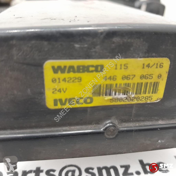 قطع غيار الآليات الثقيلة Iveco Occ radar sensor...