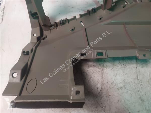 قطع غيار الآليات الثقيلة Renault Couverture du...