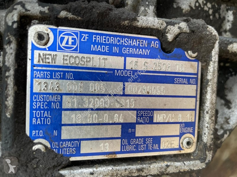 قطع غيار الآليات الثقيلة MAN 81.32003-6918 ZF...